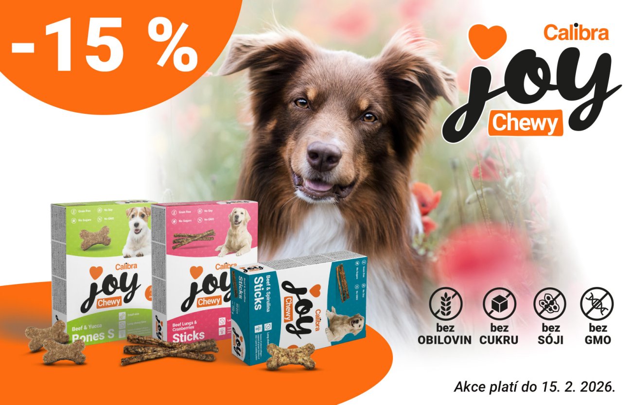 Fotografie psa, tulipány v pozadí a 3 balení pamlsků Calibra Joy Chewy v popředí + text: -15%, akce platí do 15.2.2026